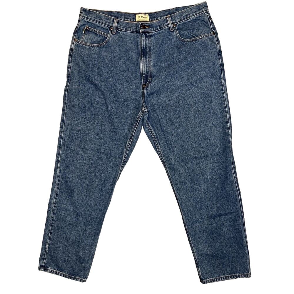 LL Bean Men's Natural Fit Jeans Size 42x32 Straight Leg Mid Rise Stonewashed EUC